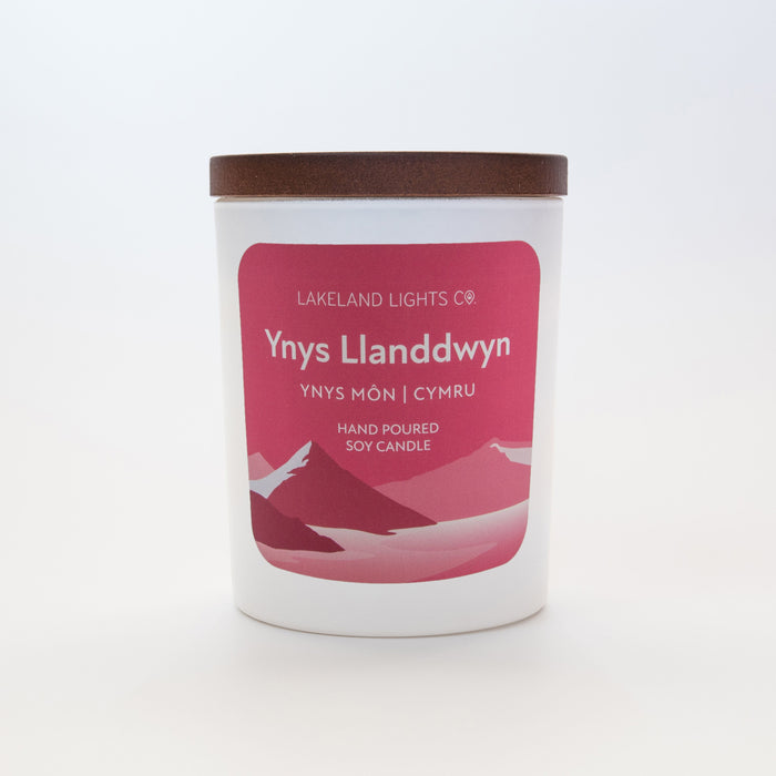 Lakeland Lights Company Ynys Llanddwyn - Tea Rose, White Musk & Darjeeling Soy Candle